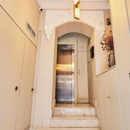 Aparthotel Hello 3*