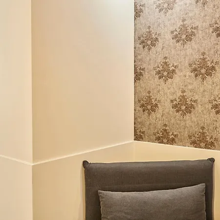 Hello Aparthotel 3*