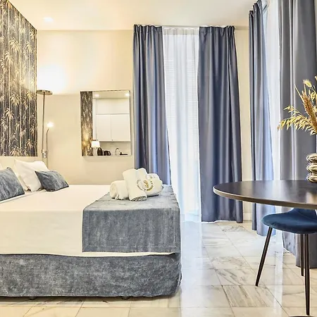 Hello Aparthotel 3*