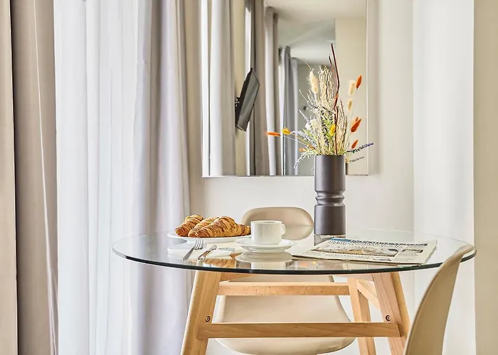 Apartahotel Hello 4*