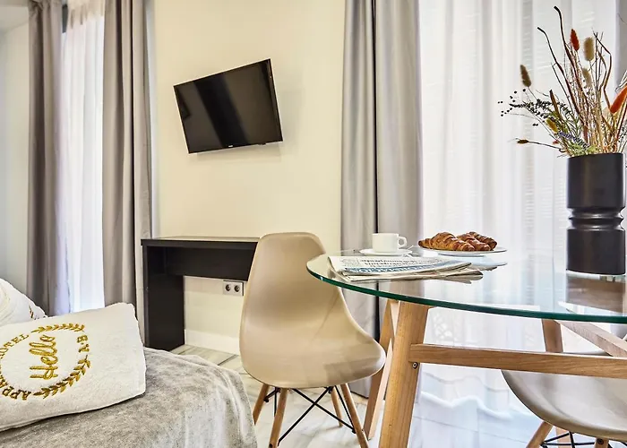 Hello Aparthotel