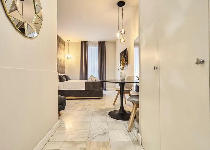 Aparthotel Hello