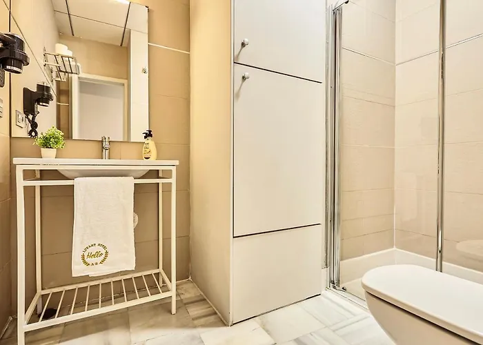 Aparthotel Hello 4*